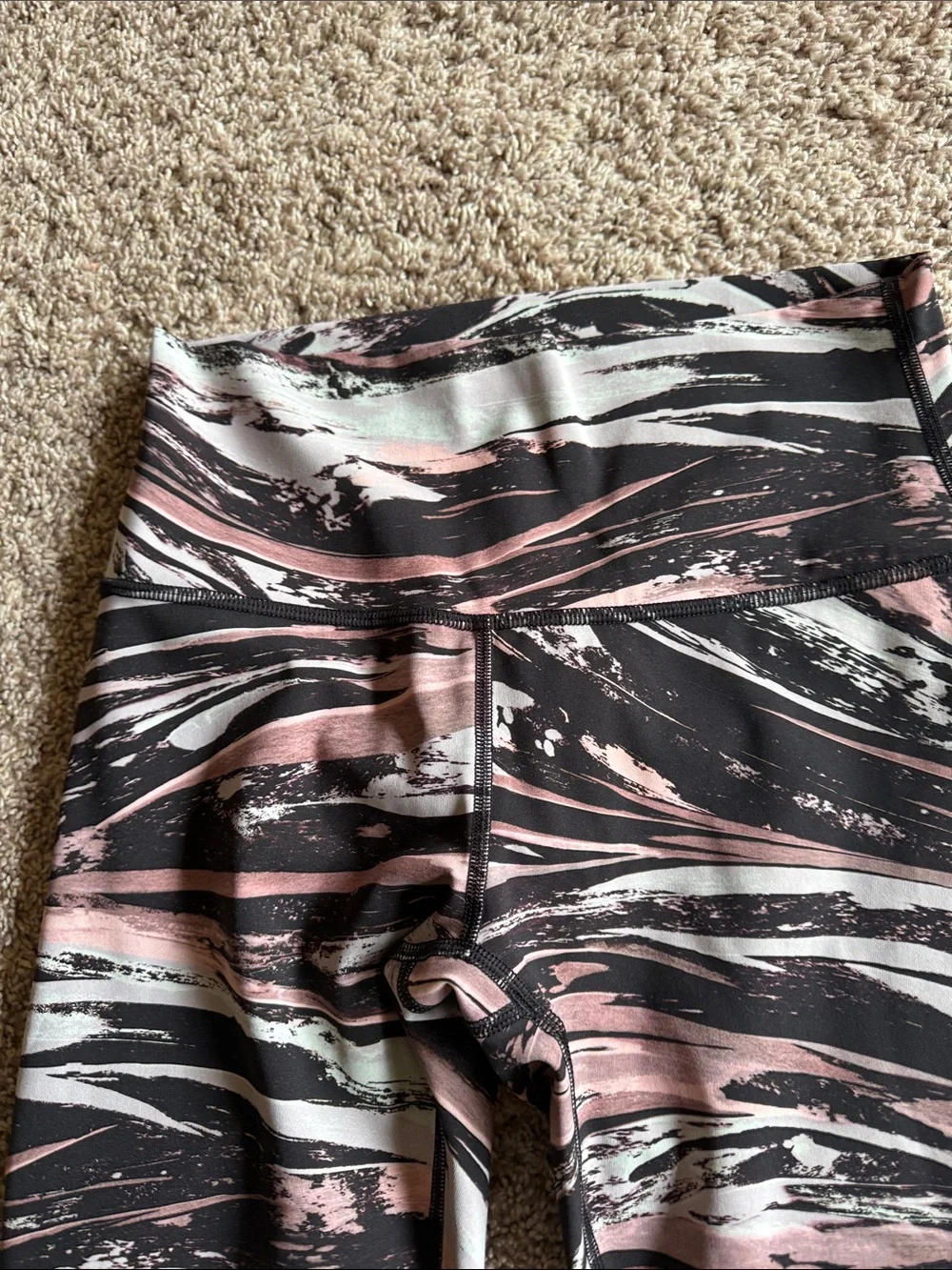 Lululemon wide waist cropped align leggings size 6